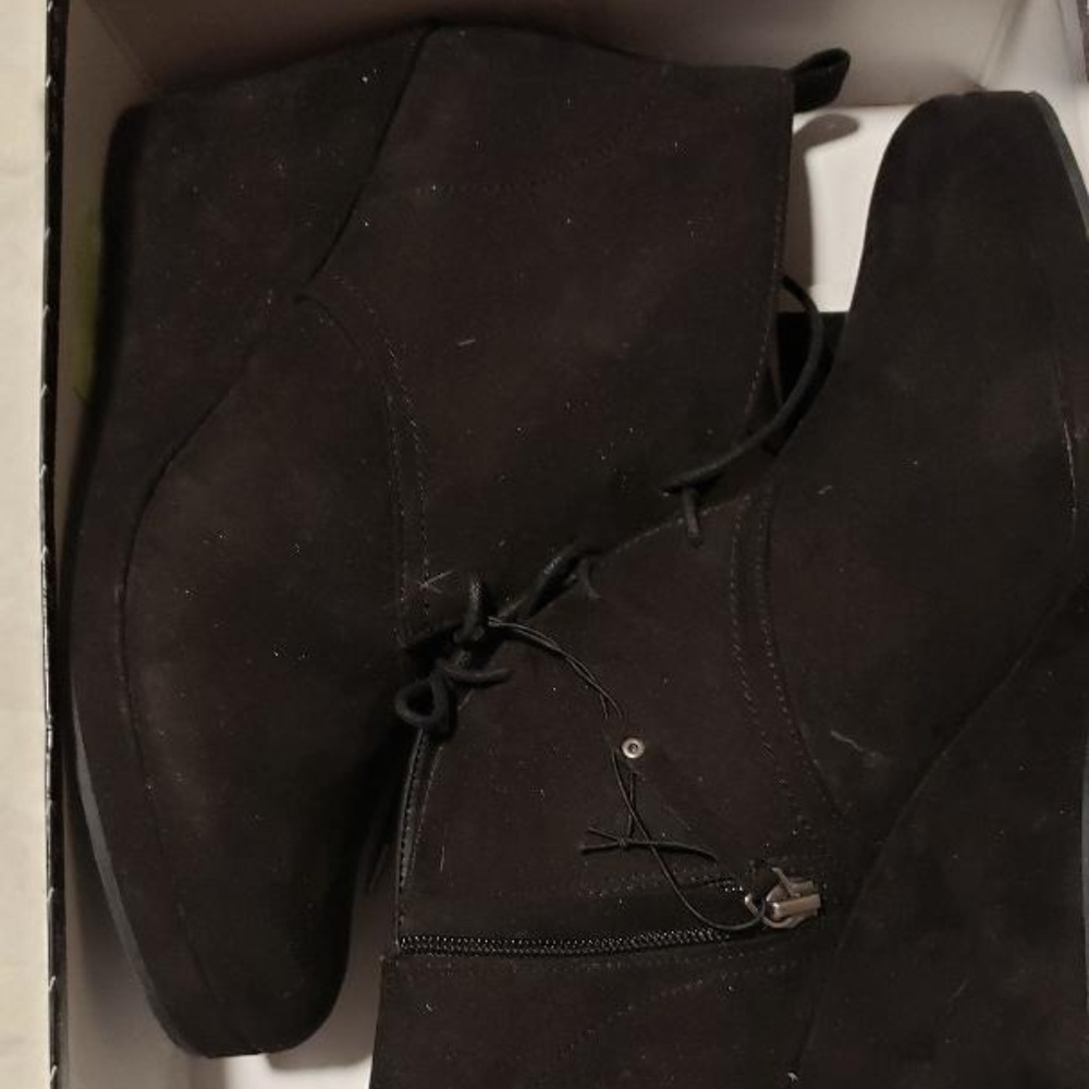 Wedge lace up Booties